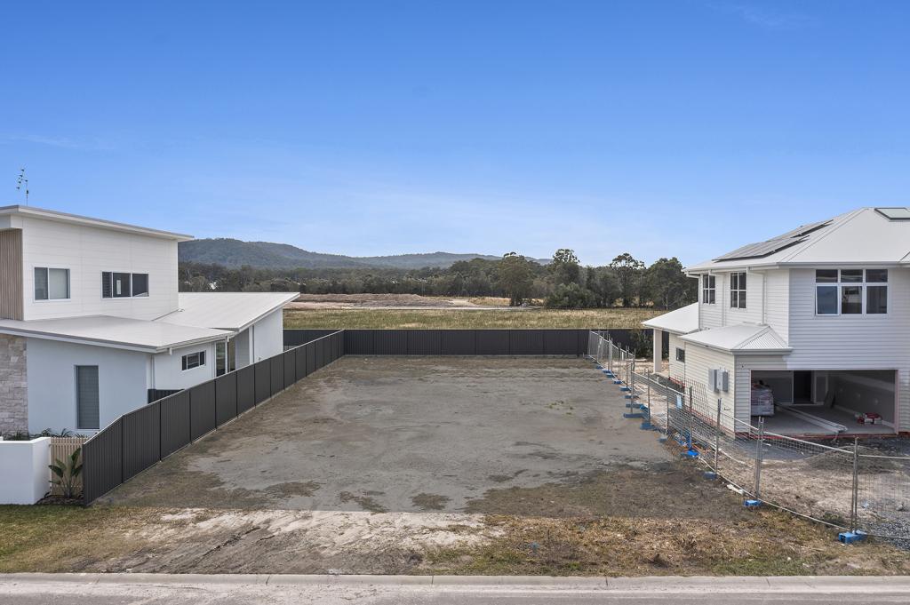 29 Halyard Ave, Moonee Beach, NSW 2450