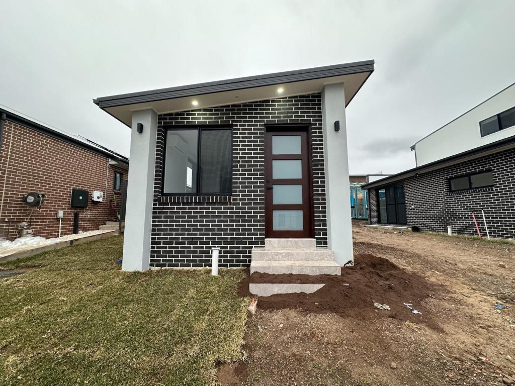 23 Burgmann St, Oran Park, NSW 2570