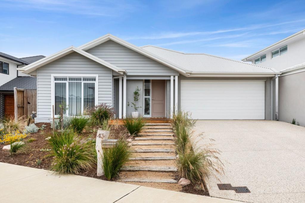 43 CORNFLOWER WAY, MOUNT DUNEED, VIC 3217