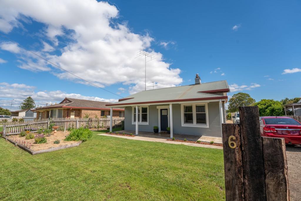 6 John St, Penola, SA 5277