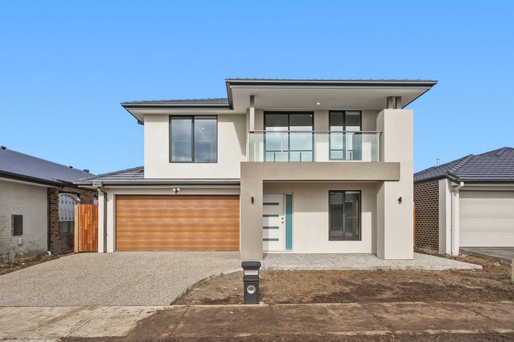 8 Castlecove St, Clyde North, VIC 3978