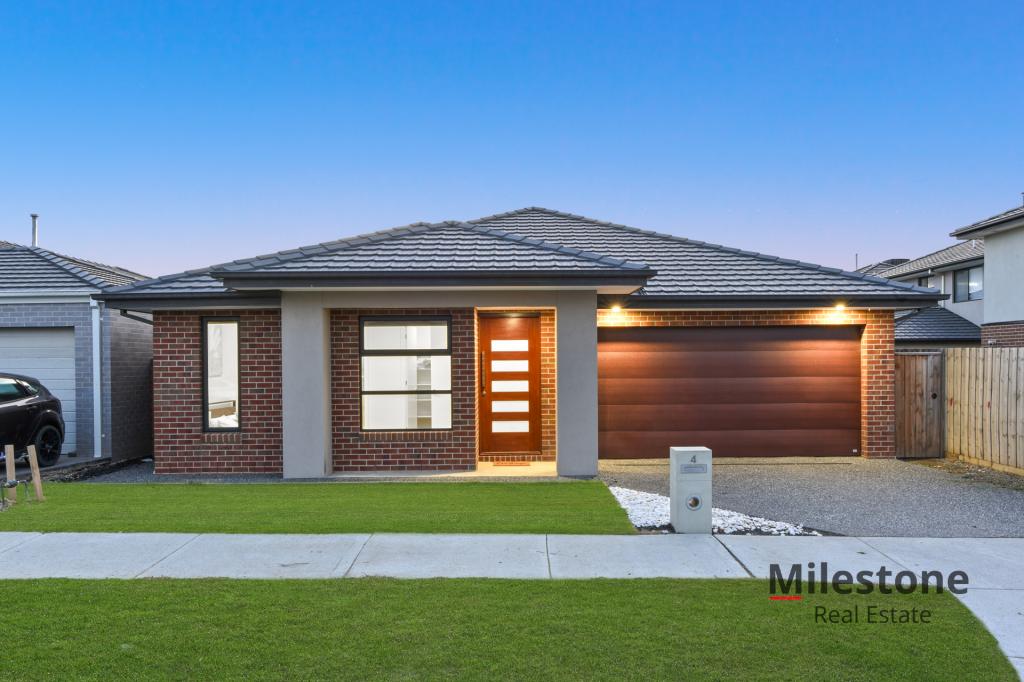 4 Seahawk Cres, Clyde North, VIC 3978