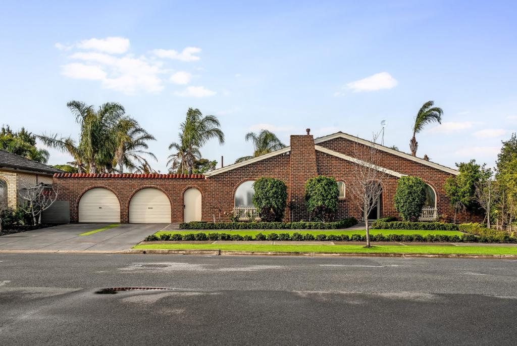 22 Lochside Dr, West Lakes, SA 5021