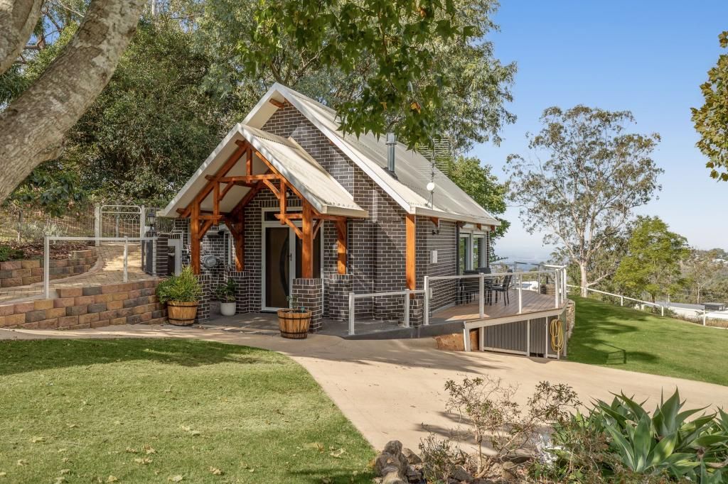 1 Huntingdale Ct, Mount Lofty, QLD 4350