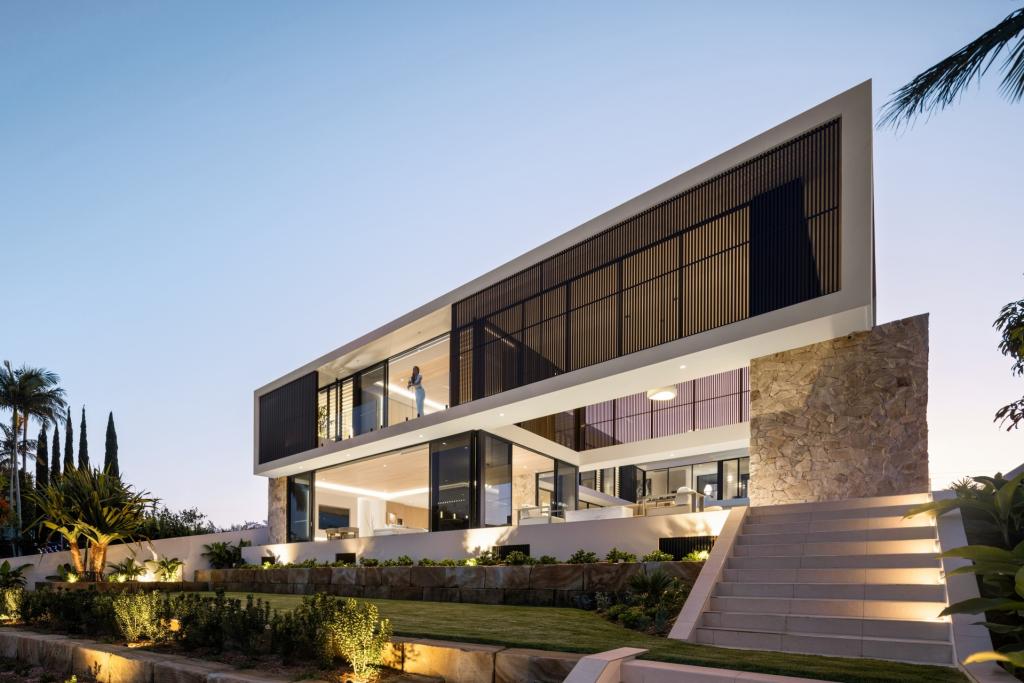 744 Nerang Broadbeach Rd, Carrara, QLD 4211