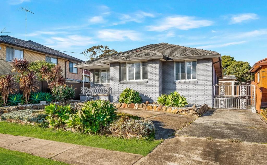 4 Graham St, Greystanes, NSW 2145