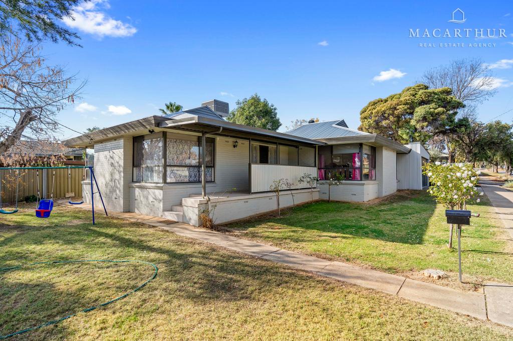 67 RAYE ST, TOLLAND, NSW 2650