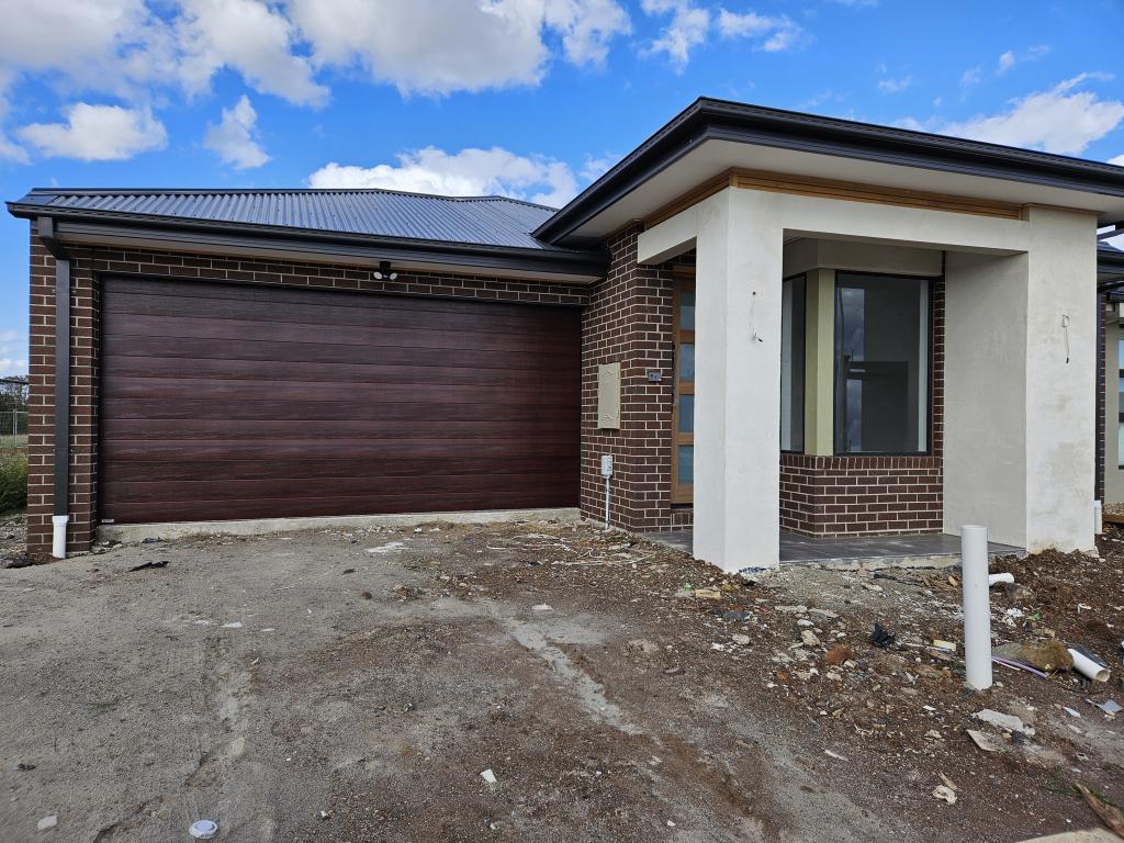 32 TAUPE ST, WYNDHAM VALE, VIC 3024