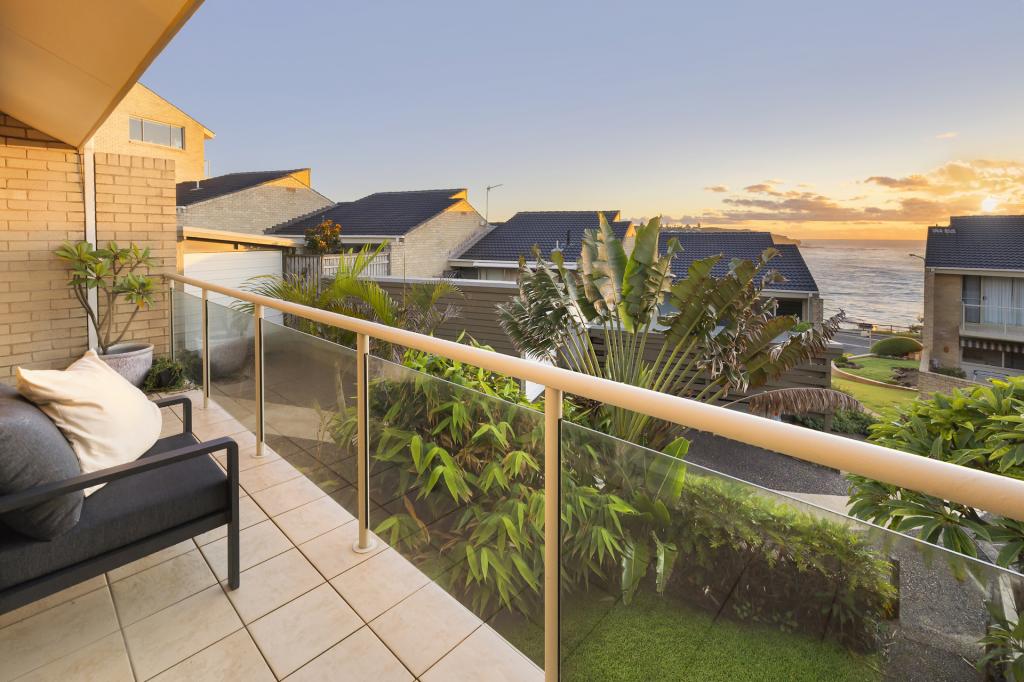 10/2-4 Beach St, Curl Curl, NSW 2096