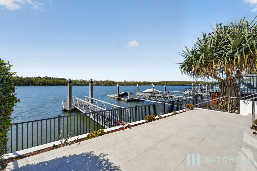 7128 Marine Dr N, Hope Island, QLD 4212