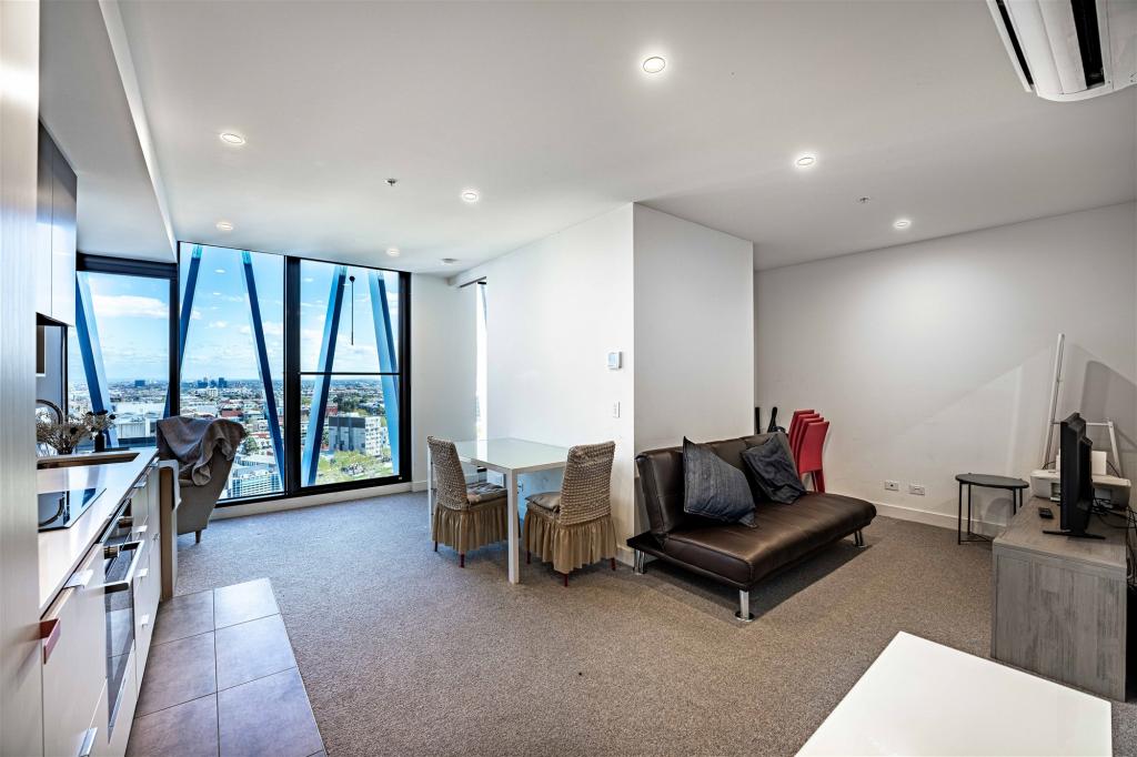 2110/28 BOUVERIE ST, CARLTON, VIC 3053