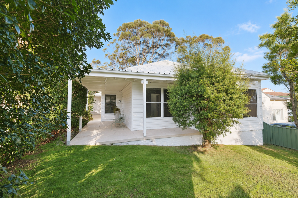 75 Bonds Rd, Peakhurst, NSW 2210