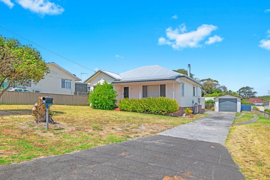 38 Broughton St, Orana, WA 6330