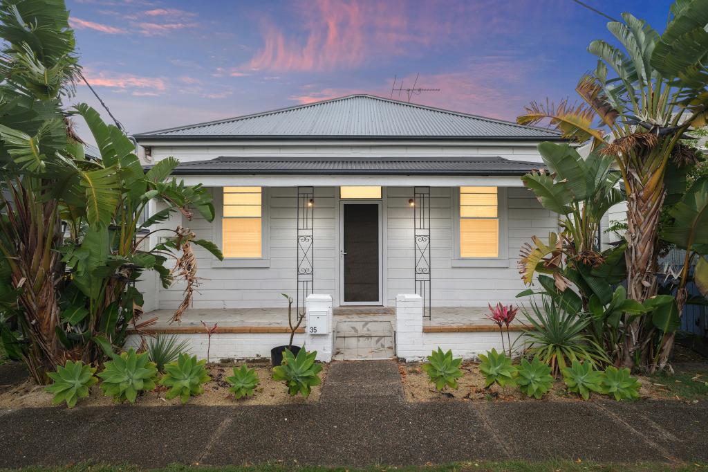 35 LINDSAY ST, HAMILTON, NSW 2303