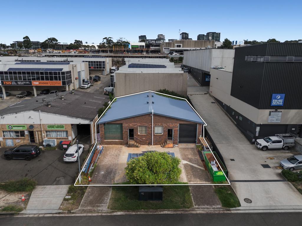 18 Yalgar Rd, Kirrawee, NSW 2232