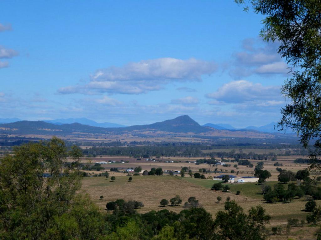 102-104 Keates Rd, Tallegalla, QLD 4340