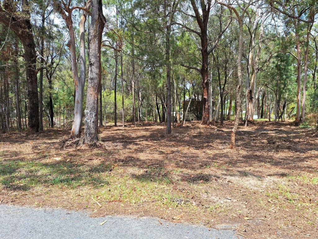 27 Arthur St, Macleay Island, QLD 4184