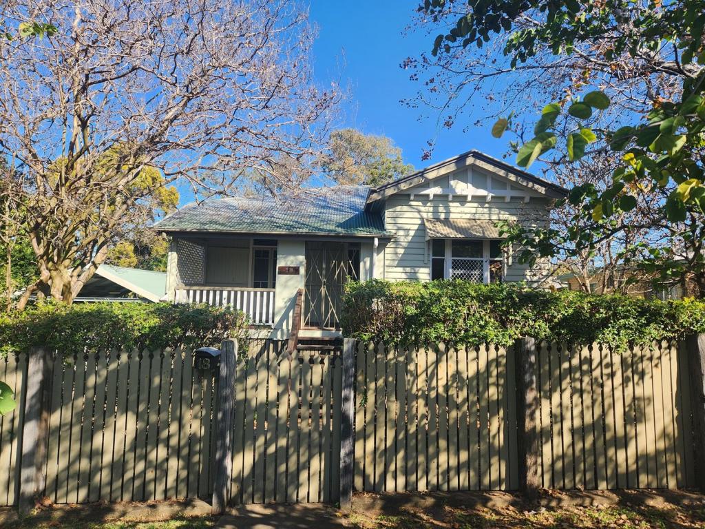 18 Shamrock Rd, Darra, QLD 4076