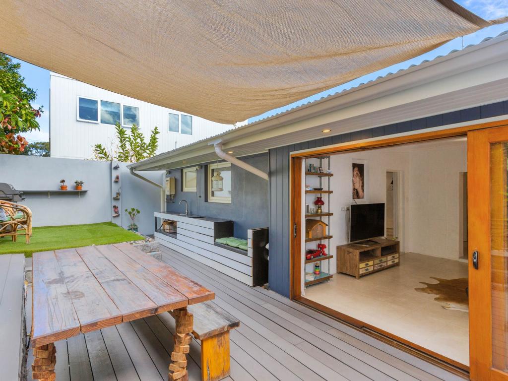 8a Baker St, Fremantle, WA 6160