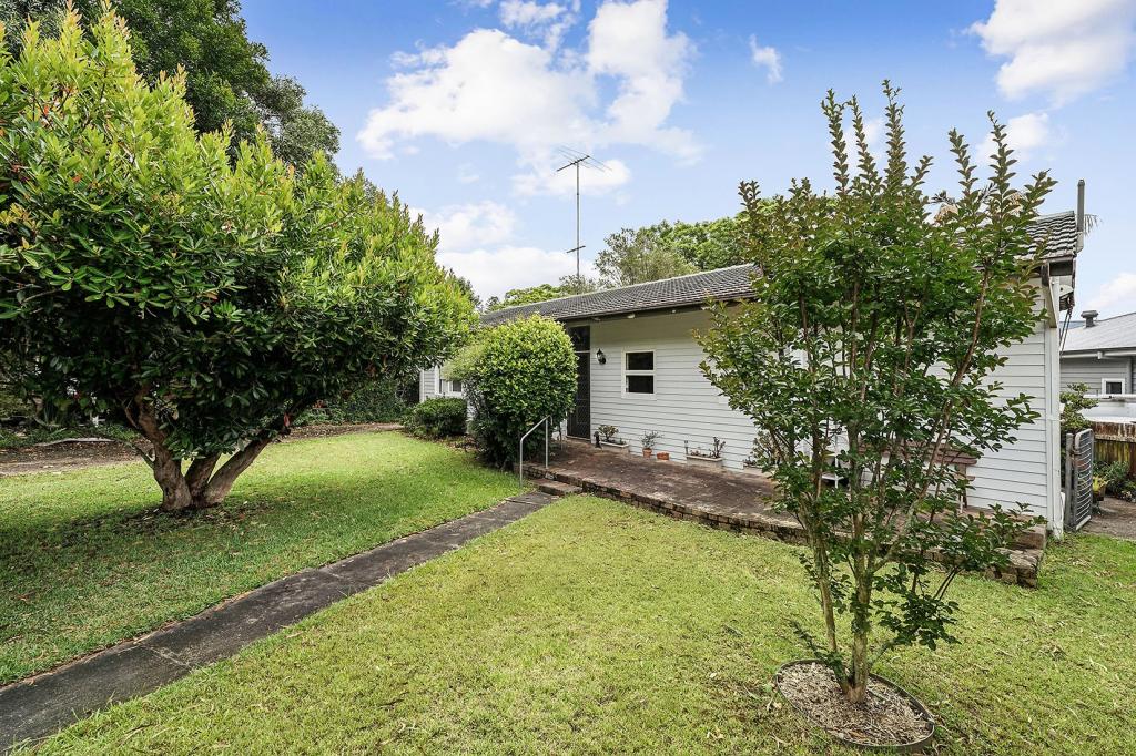 26 Edinburgh Rd, Forestville, NSW 2087