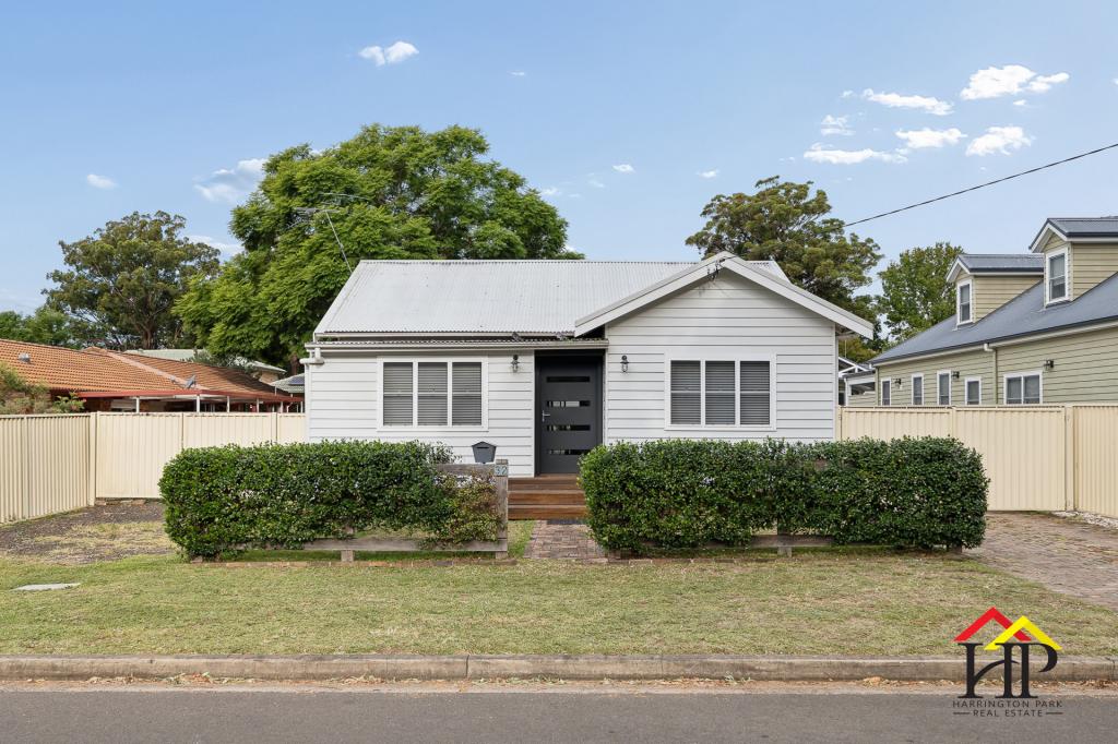 32 Harrington St, Elderslie, NSW 2570
