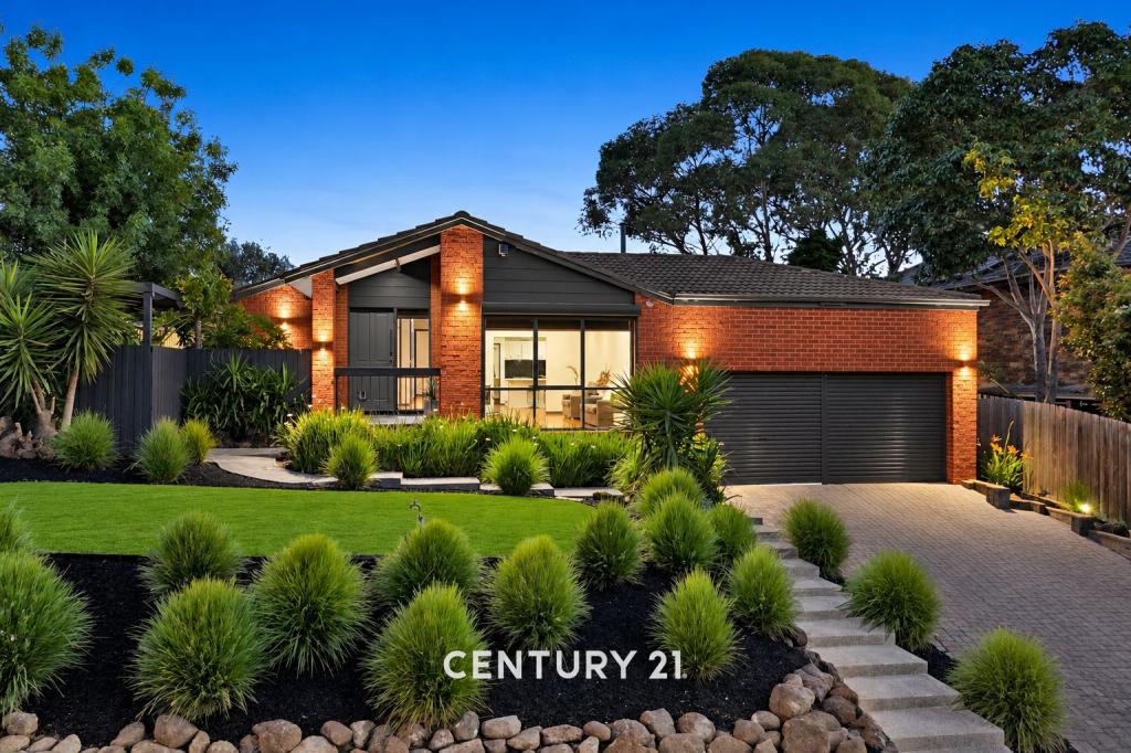 242 JAMES COOK DR, ENDEAVOUR HILLS, VIC 3802