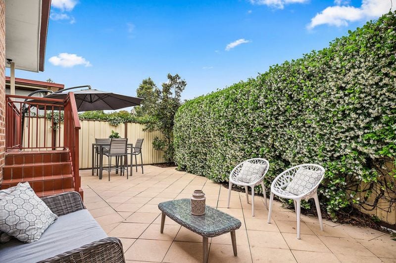 2/4B CORONATION RD, BAULKHAM HILLS, NSW 2153