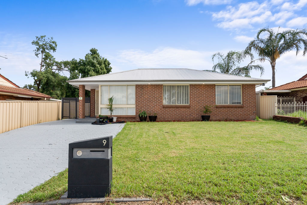 9 FONDA PL, GLENDENNING, NSW 2761