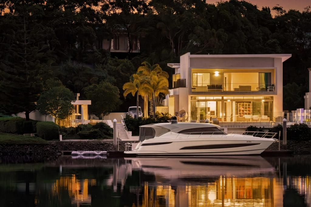 1019 Edgecliff Dr, Sanctuary Cove, QLD 4212