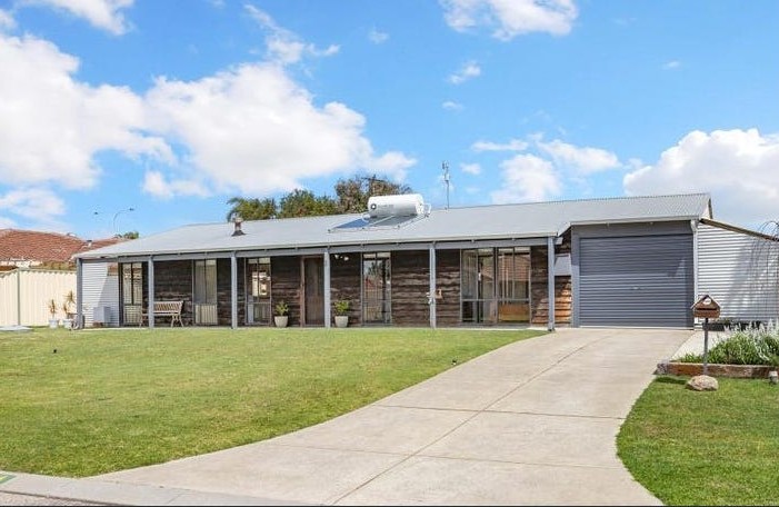 4 Aquitania Cl, Port Kennedy, WA 6172