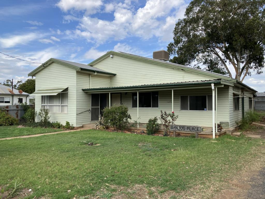 9 Station St, Gilgandra, NSW 2827