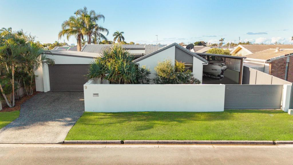 9 WANDOO ST, MINYAMA, QLD 4575