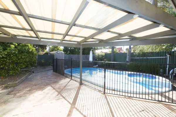 12 Waterside Pl, South Lake, WA 6164