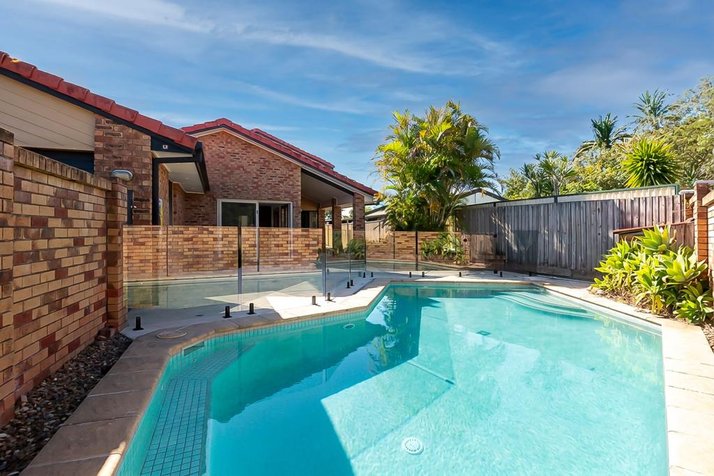 11 Glen Eagles Dr, Robina, QLD 4226