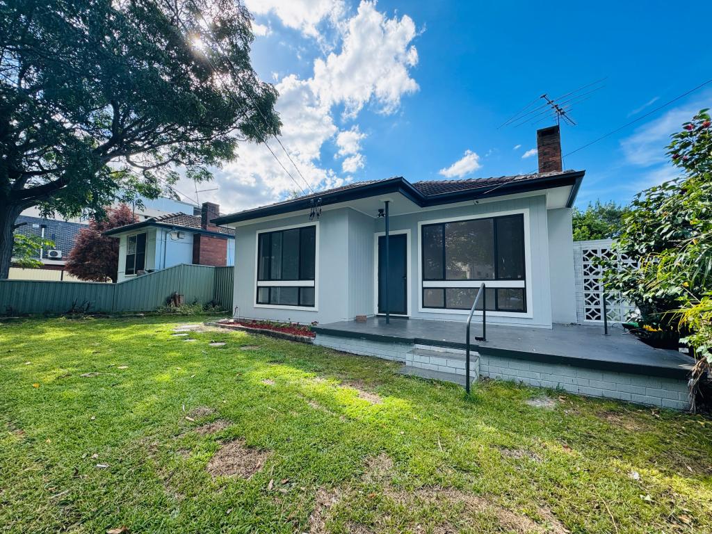 36 Lawrence St, Peakhurst, NSW 2210