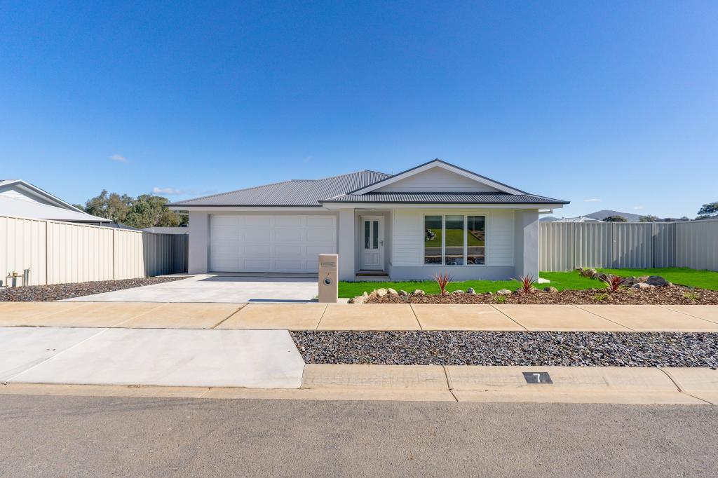 7 Brumby Ct, Thurgoona, NSW 2640