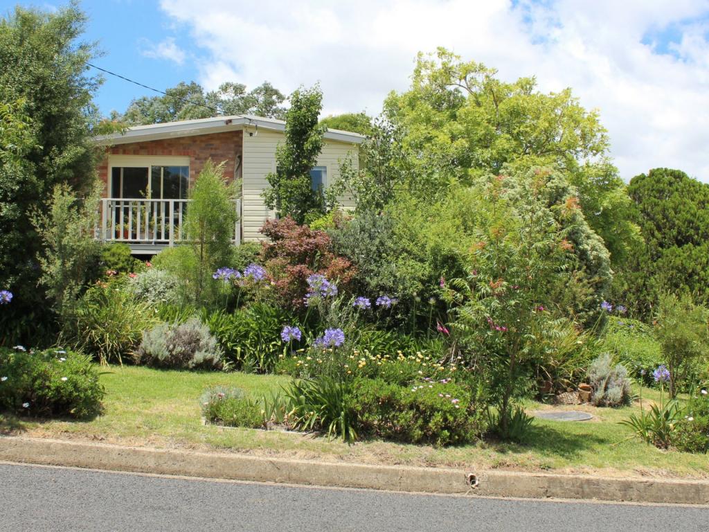1 Robinson Ave, Glen Innes, NSW 2370