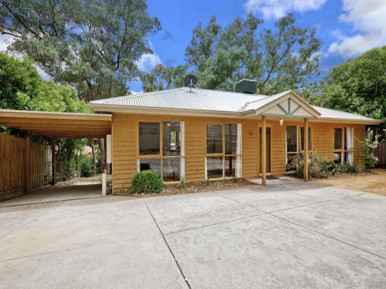 2/17 Nicholson Cl, Research, VIC 3095