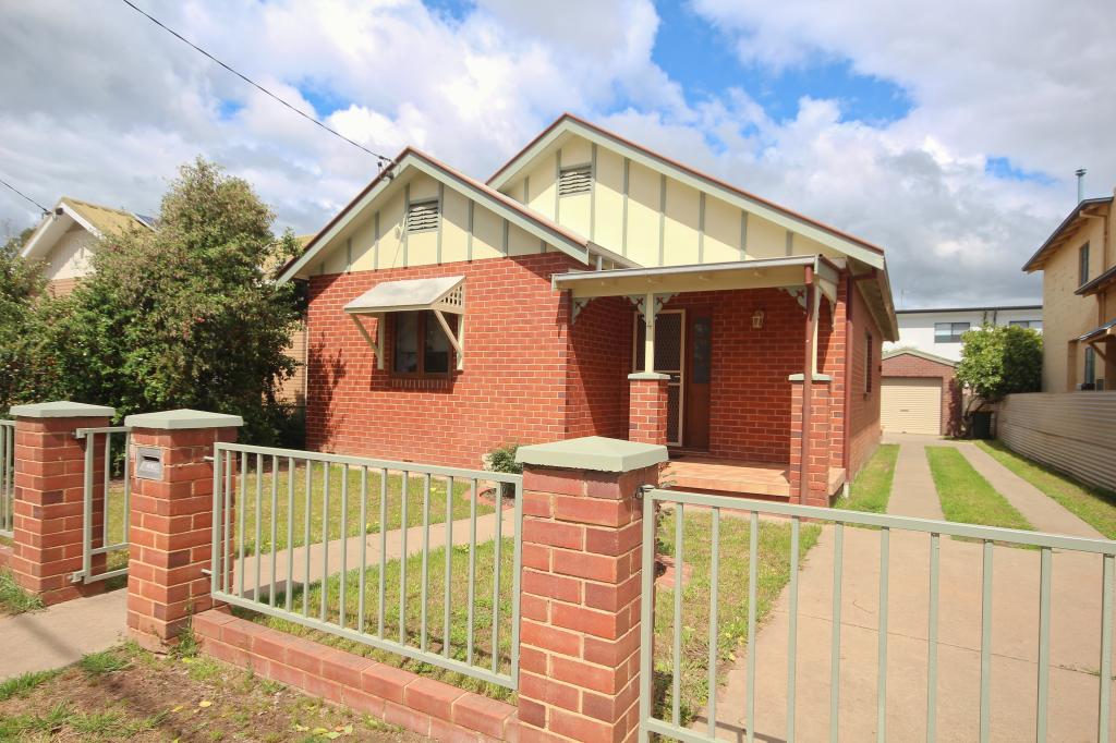 4 Travers St, Wagga Wagga, NSW 2650