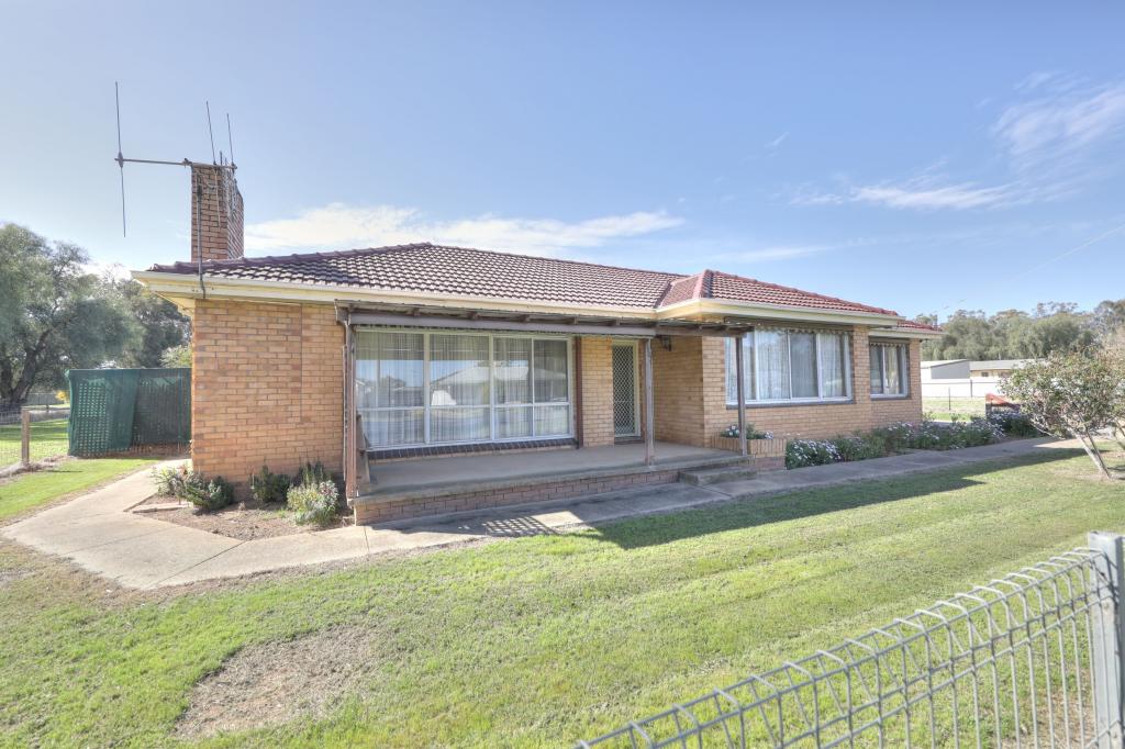 12 KENNY RD, YARROWEYAH, VIC 3644