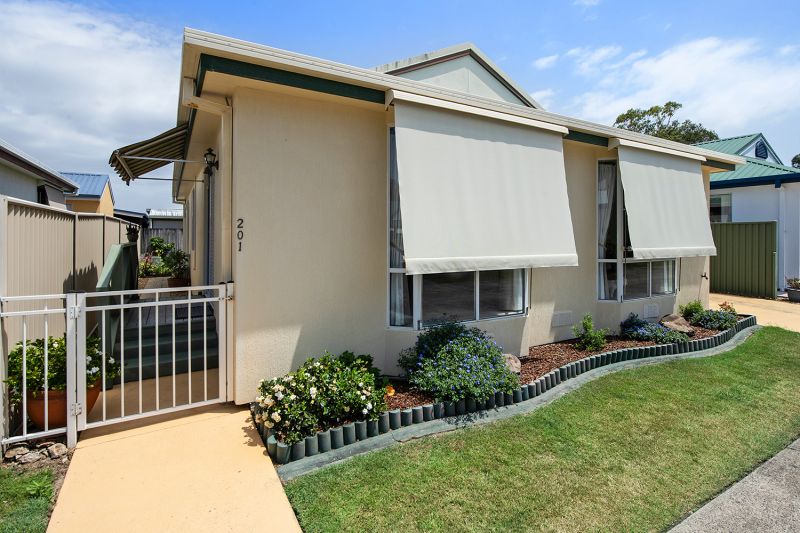 201/70 Hansford Rd, Coombabah, QLD 4216