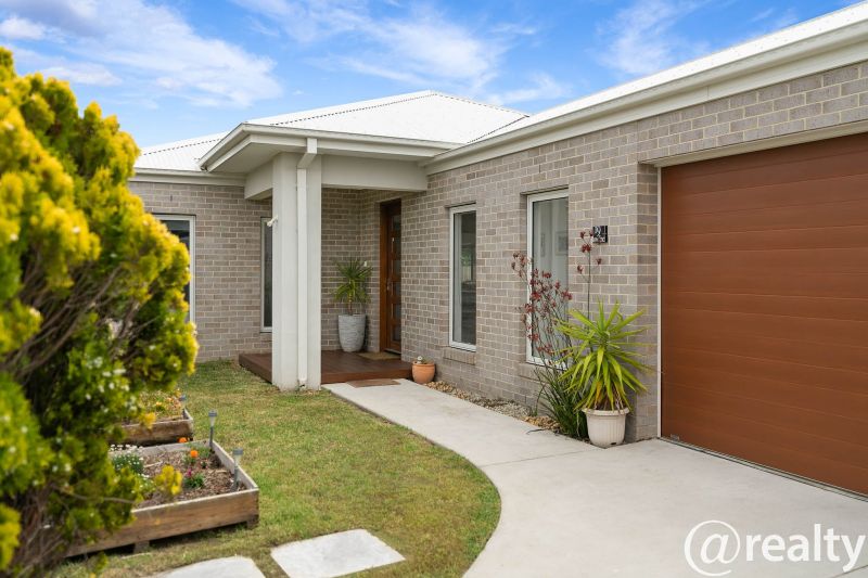 19 Bowline Ct, Coronet Bay, VIC 3984