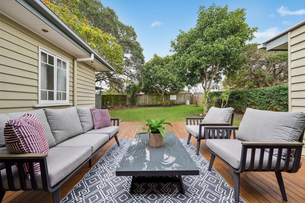 63 Lancelot St, Tennyson, QLD 4105