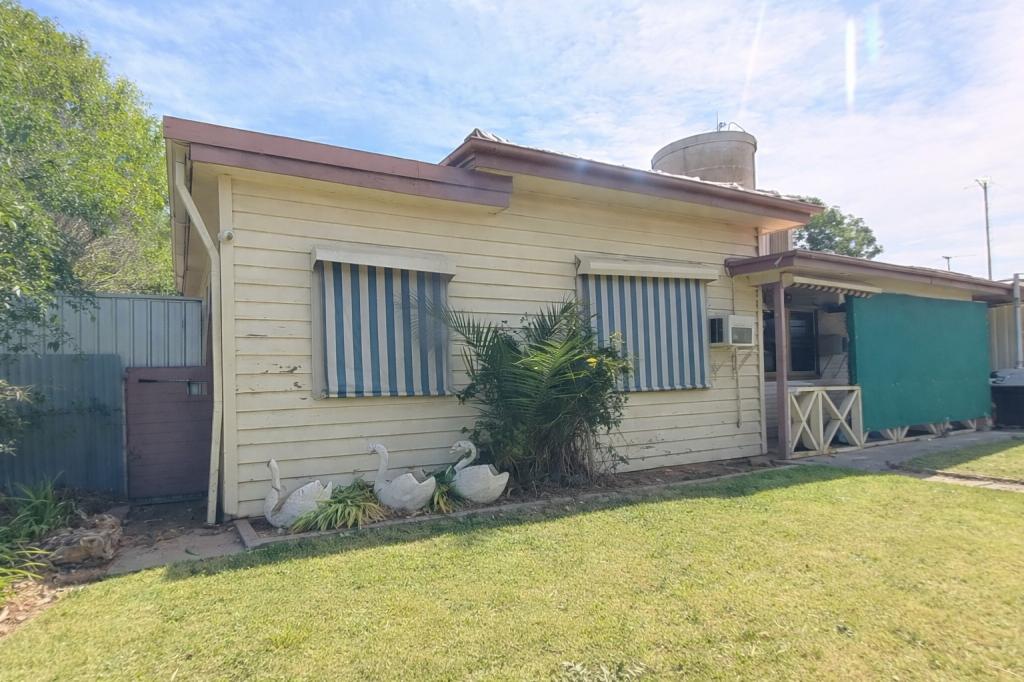 11 Princess St, Urana, NSW 2645