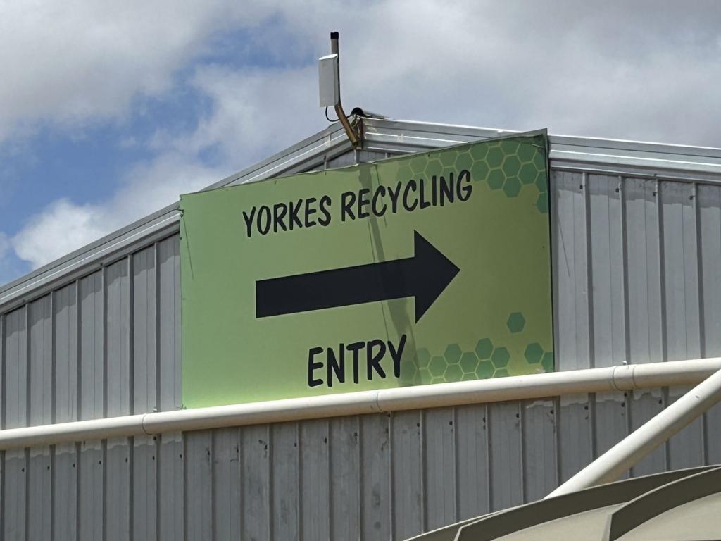 7 Fourth St, Warooka, SA 5577