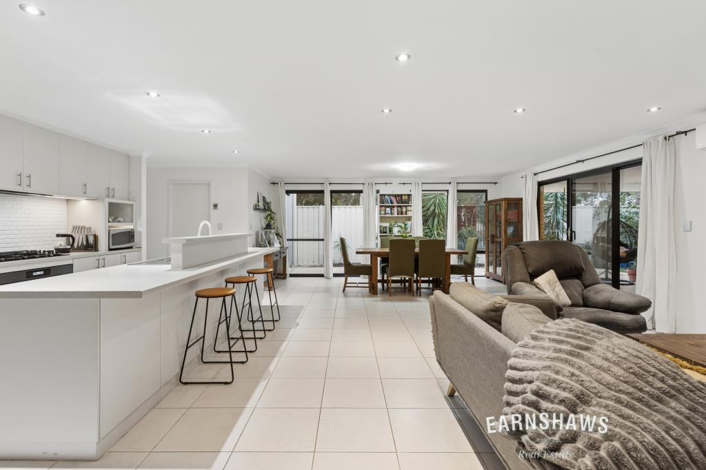 35 Myerson Cres, Maida Vale, WA 6057