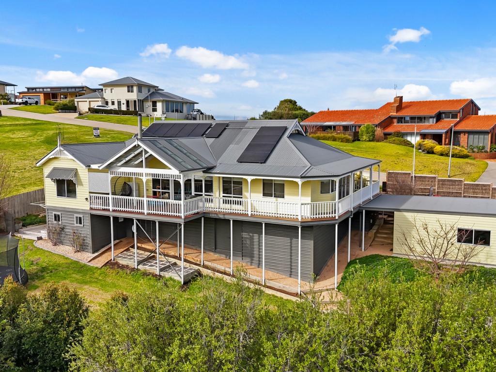 9 Sea-Lakes Cl, Lakes Entrance, VIC 3909