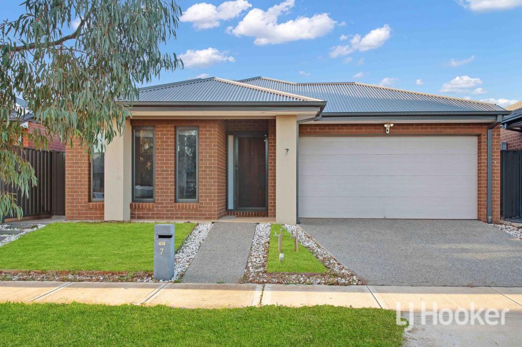 7 Southlands Loop, Strathtulloh, VIC 3338
