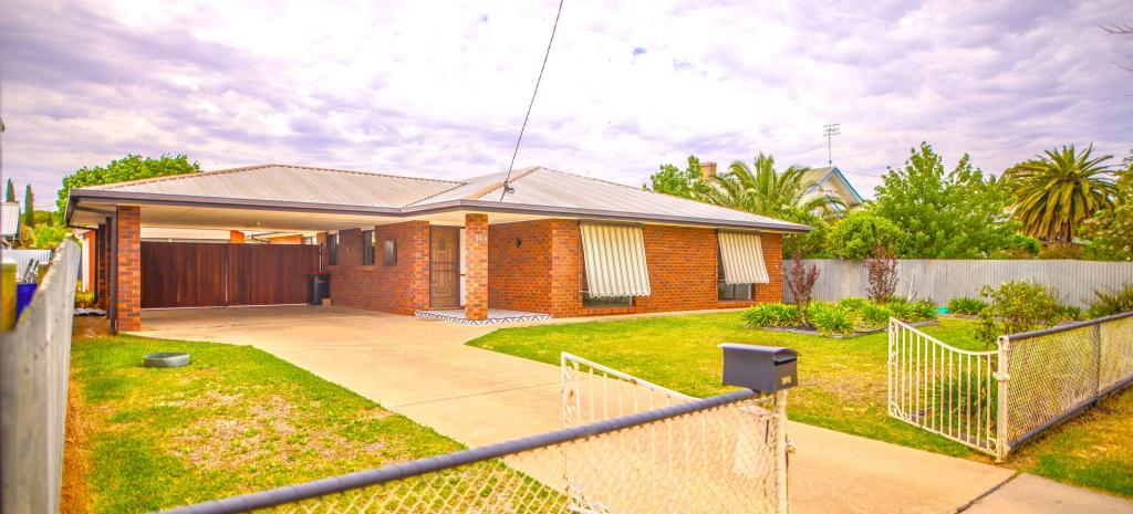 369 HENRY ST, DENILIQUIN, NSW 2710