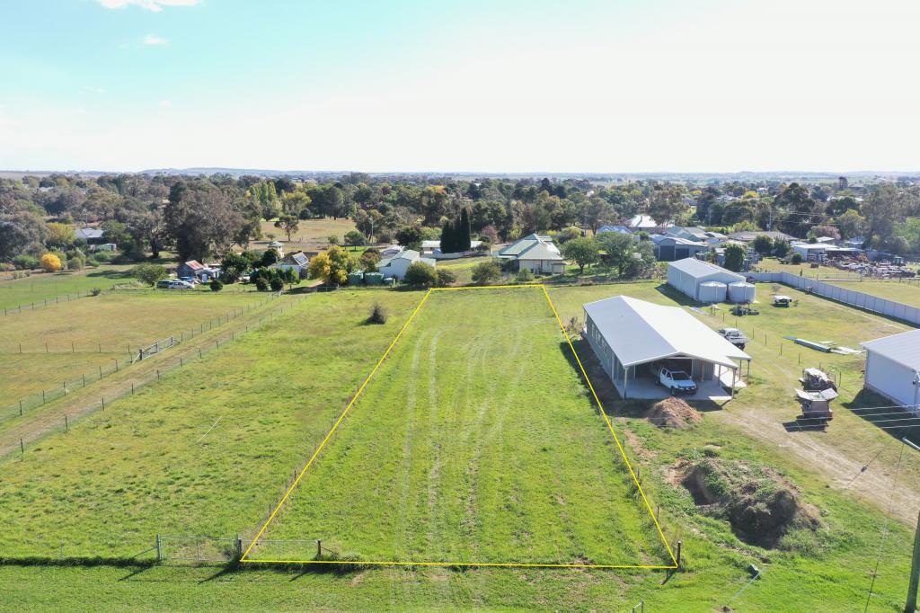 97 FARM ST, BOOROWA, NSW 2586